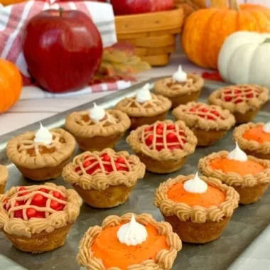 Cutie Pie Mini Cakes - delightful and adorable mini cakes for every celebration