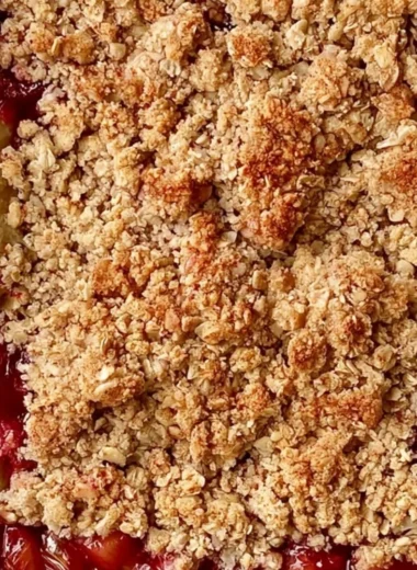 Classic rhubarb crumble bars with a golden crumble topping and vibrant rhubarb filling