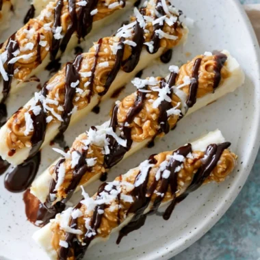 Delicious frozen banana snacks for a healthy treat