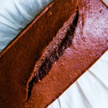 Deliciously spiced gingerbread cake loaf ready to enjoy.